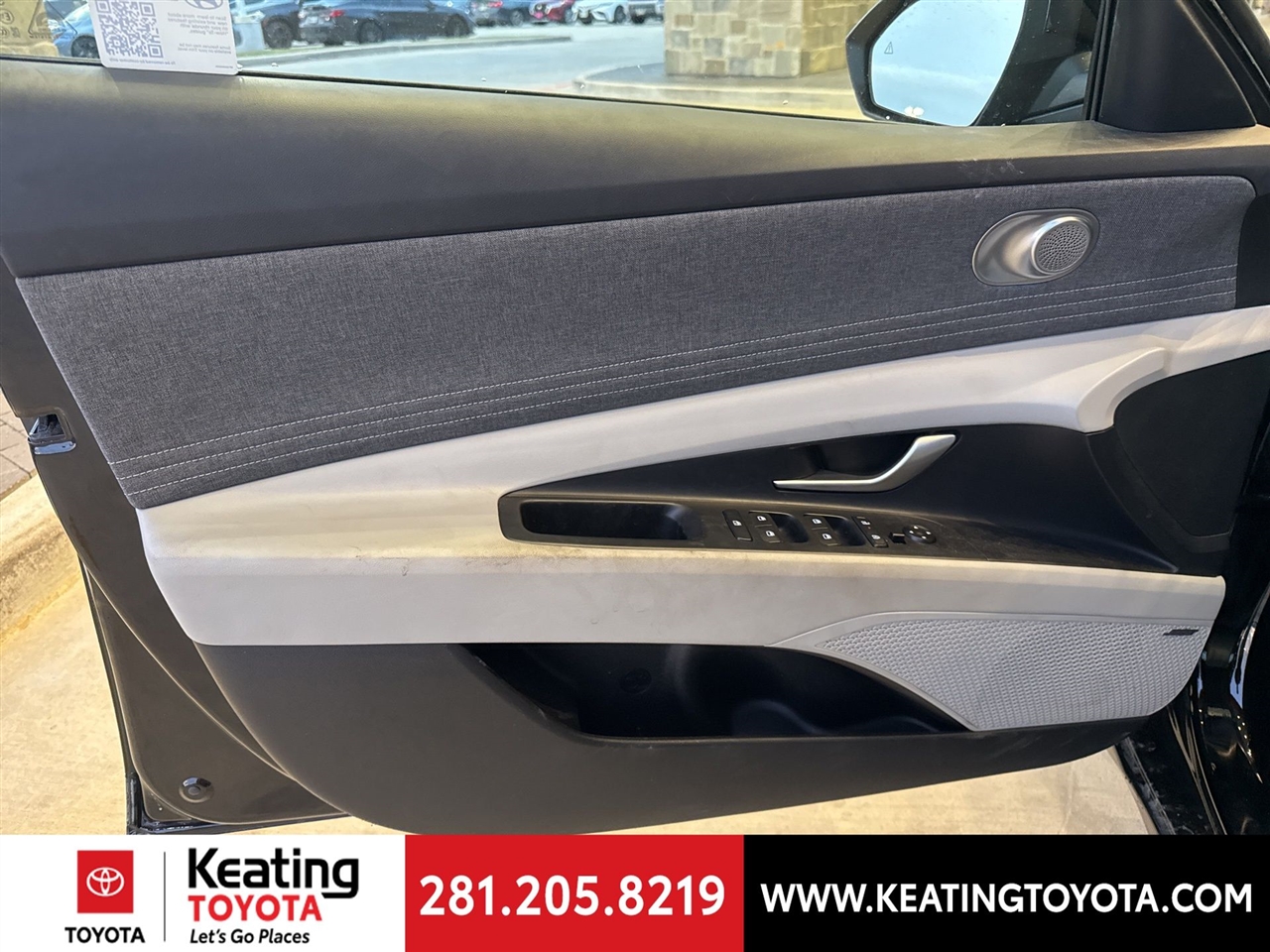 Hyundai Elantra Limited 2025