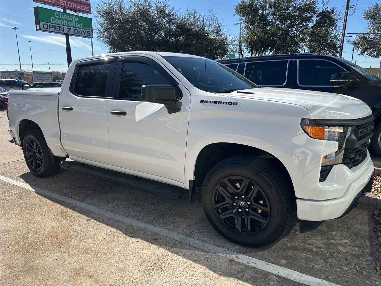 Chevrolet Silverado 1500 Custom Crew Cab 2WD 2025