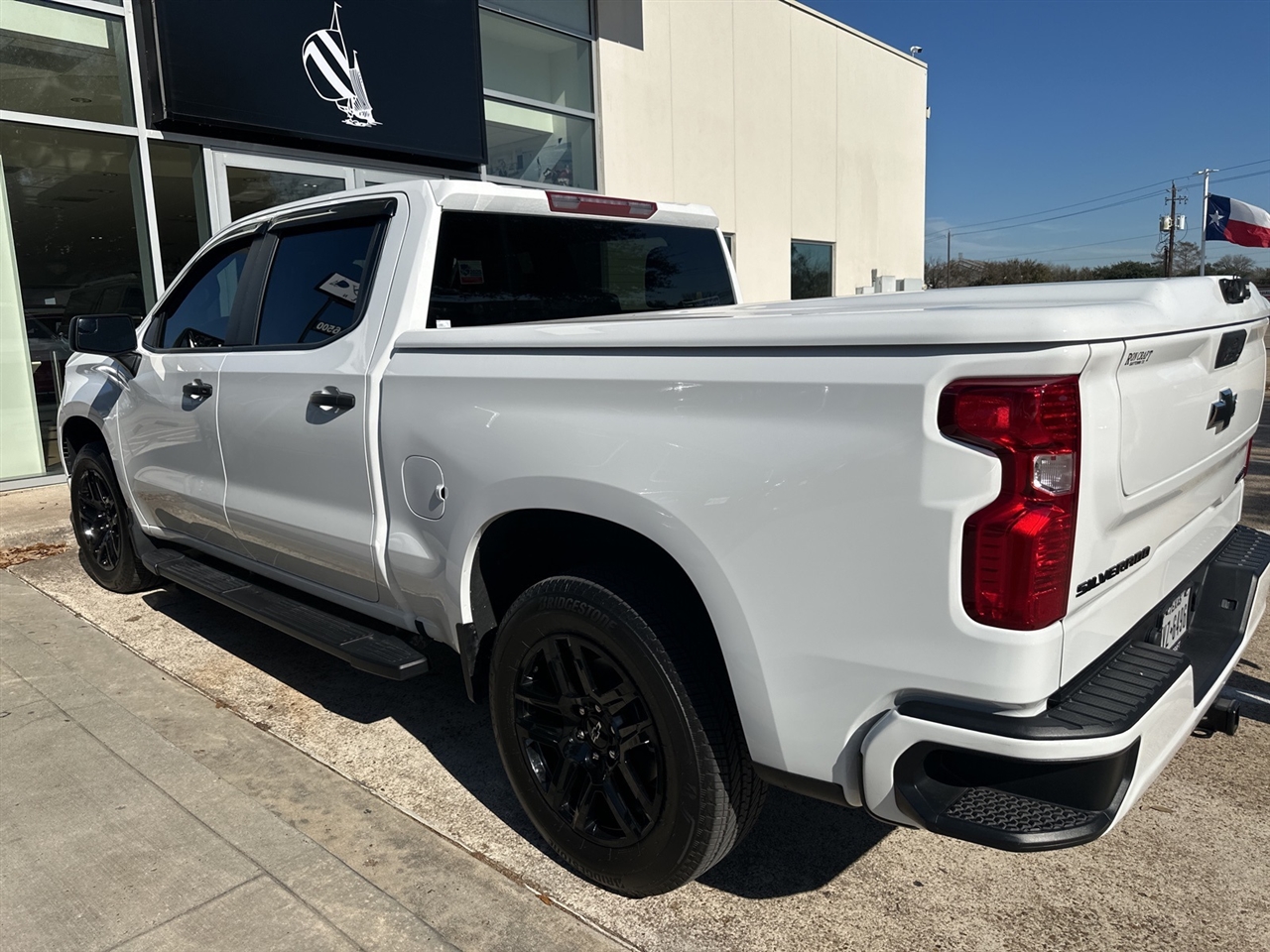 Chevrolet Silverado 1500 Custom Crew Cab 2WD 2025