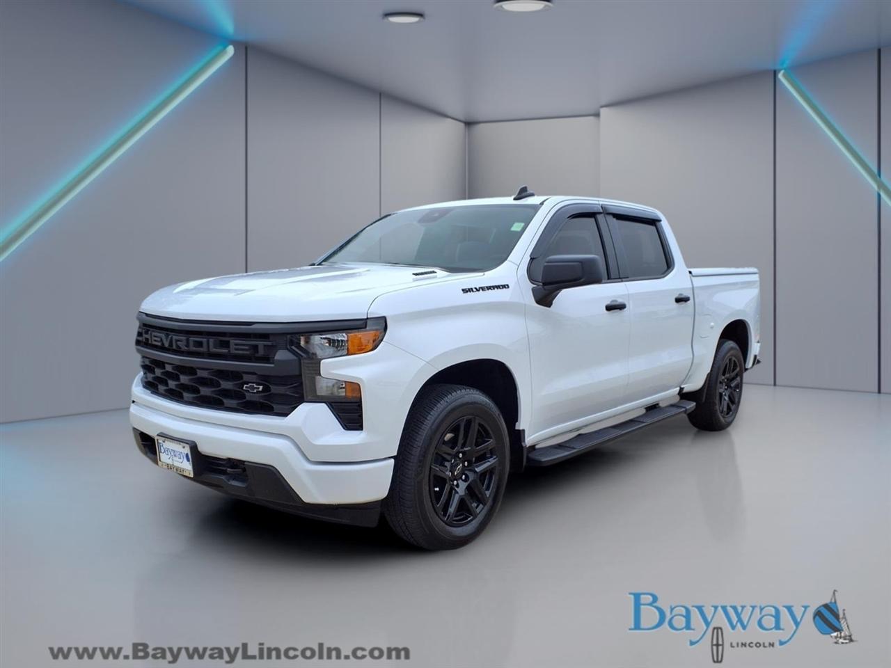 Chevrolet Silverado 1500 Custom Crew Cab 2WD 2025