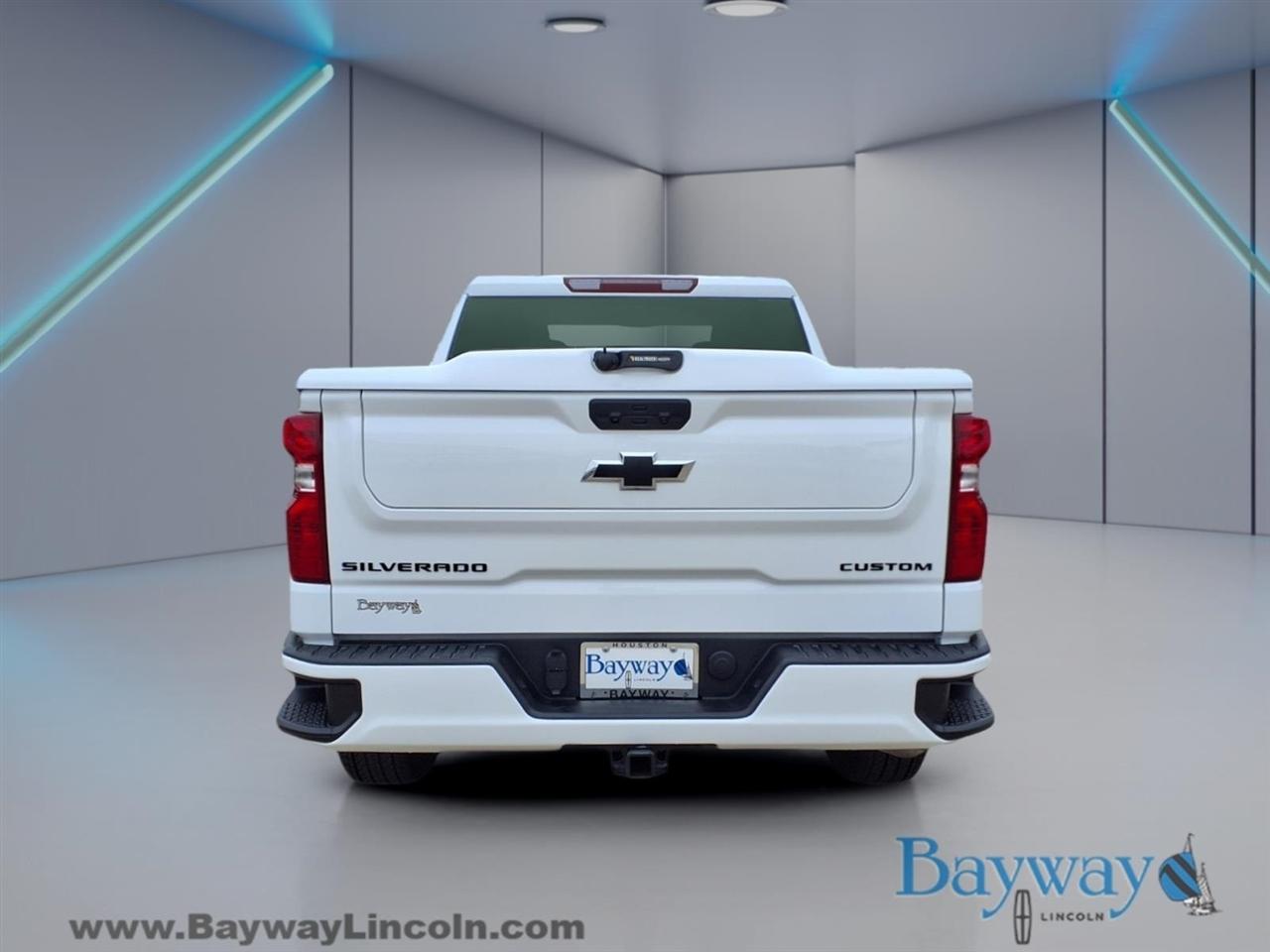 Chevrolet Silverado 1500 Custom Crew Cab 2WD 2025