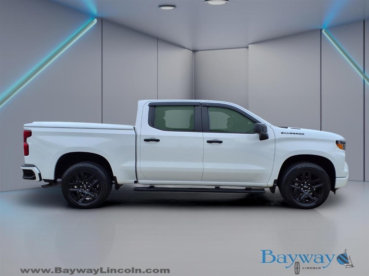 Chevrolet Silverado 1500 Custom Crew Cab 2WD 2025