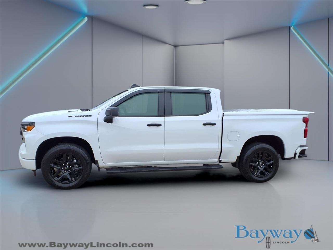Chevrolet Silverado 1500 Custom Crew Cab 2WD 2025