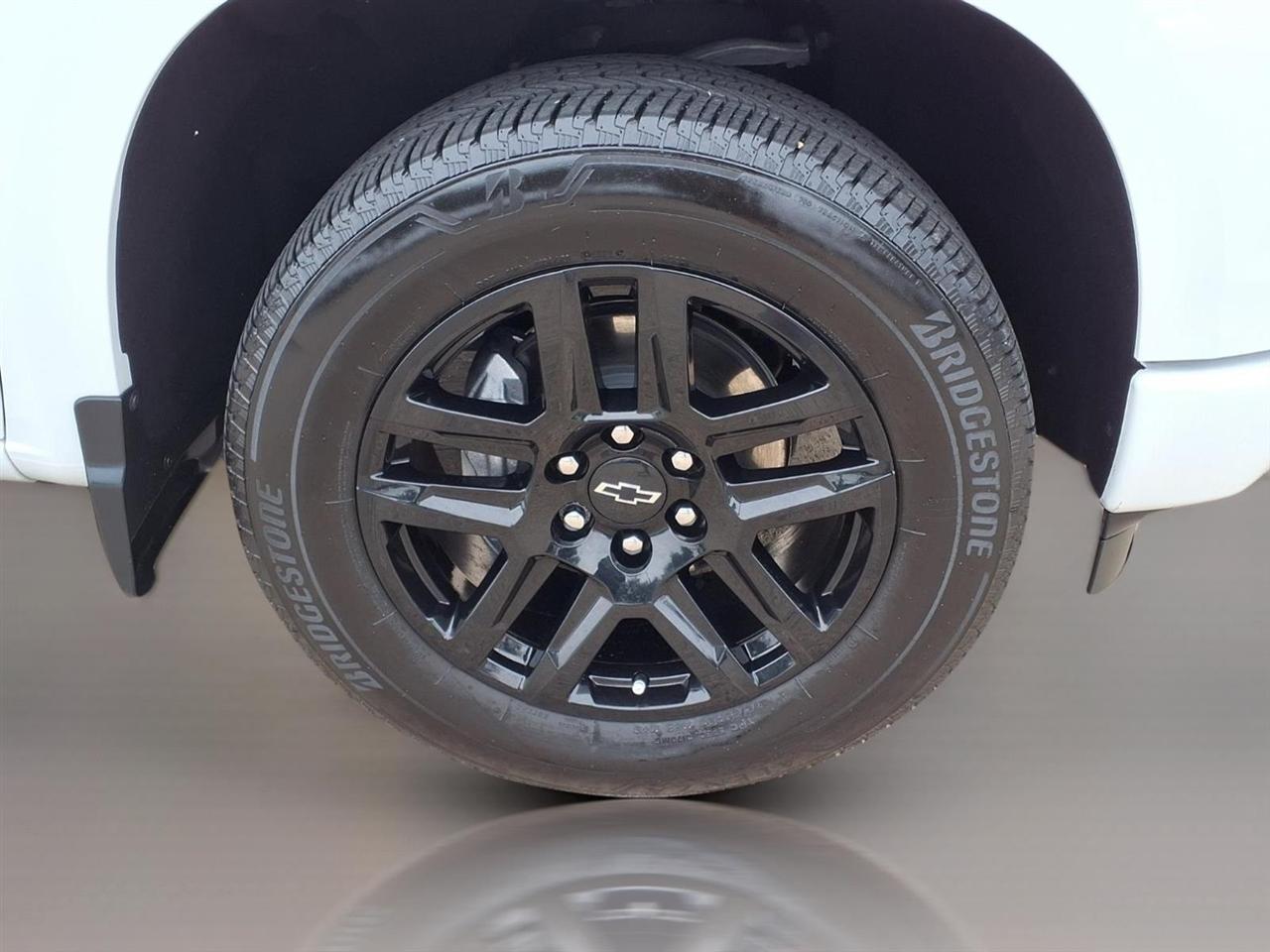 Chevrolet Silverado 1500 Custom Crew Cab 2WD 2025