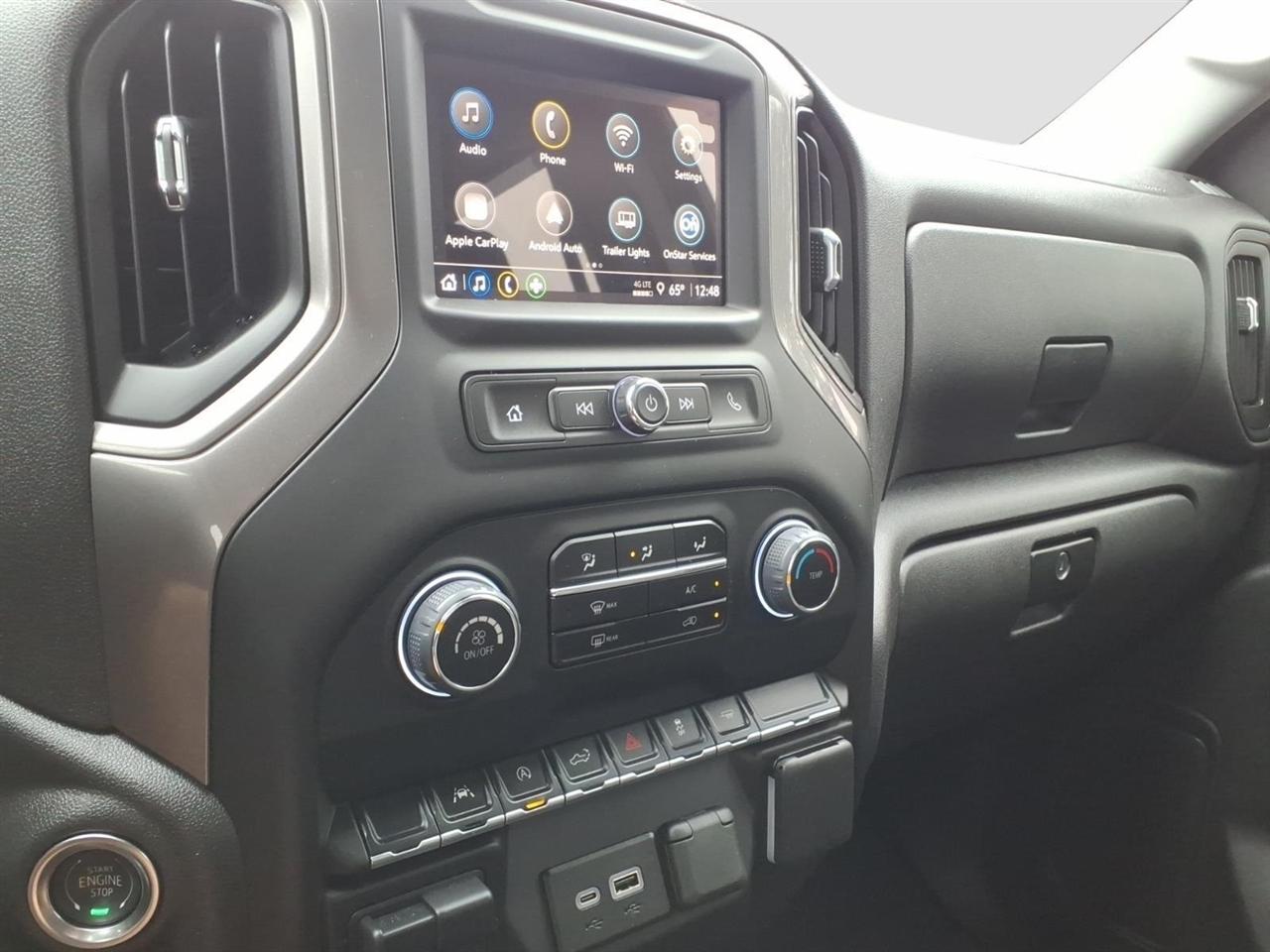 Chevrolet Silverado 1500 Custom Crew Cab 2WD 2025