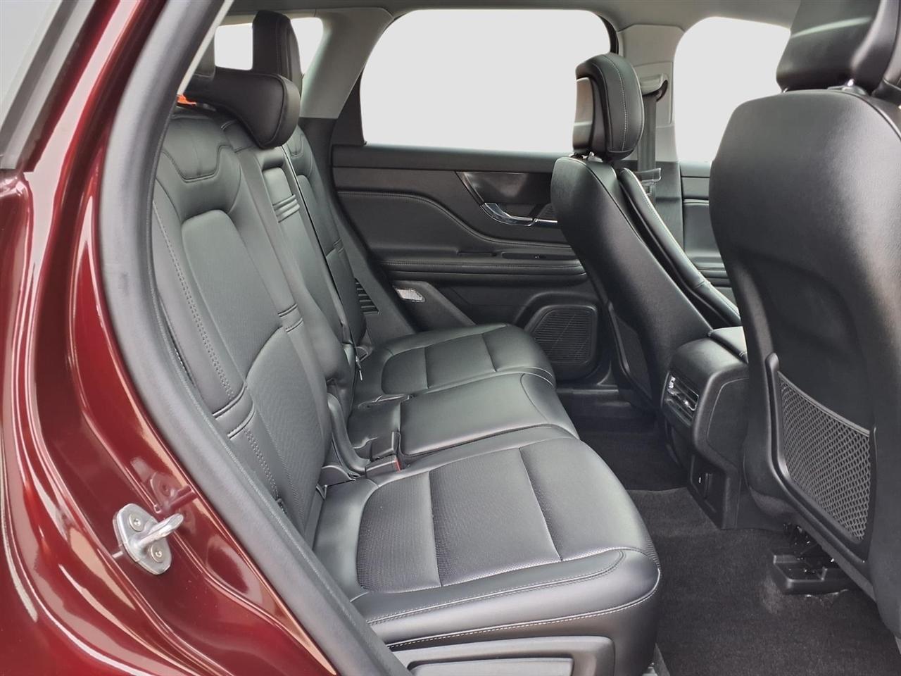 Lincoln Corsair Base 2020