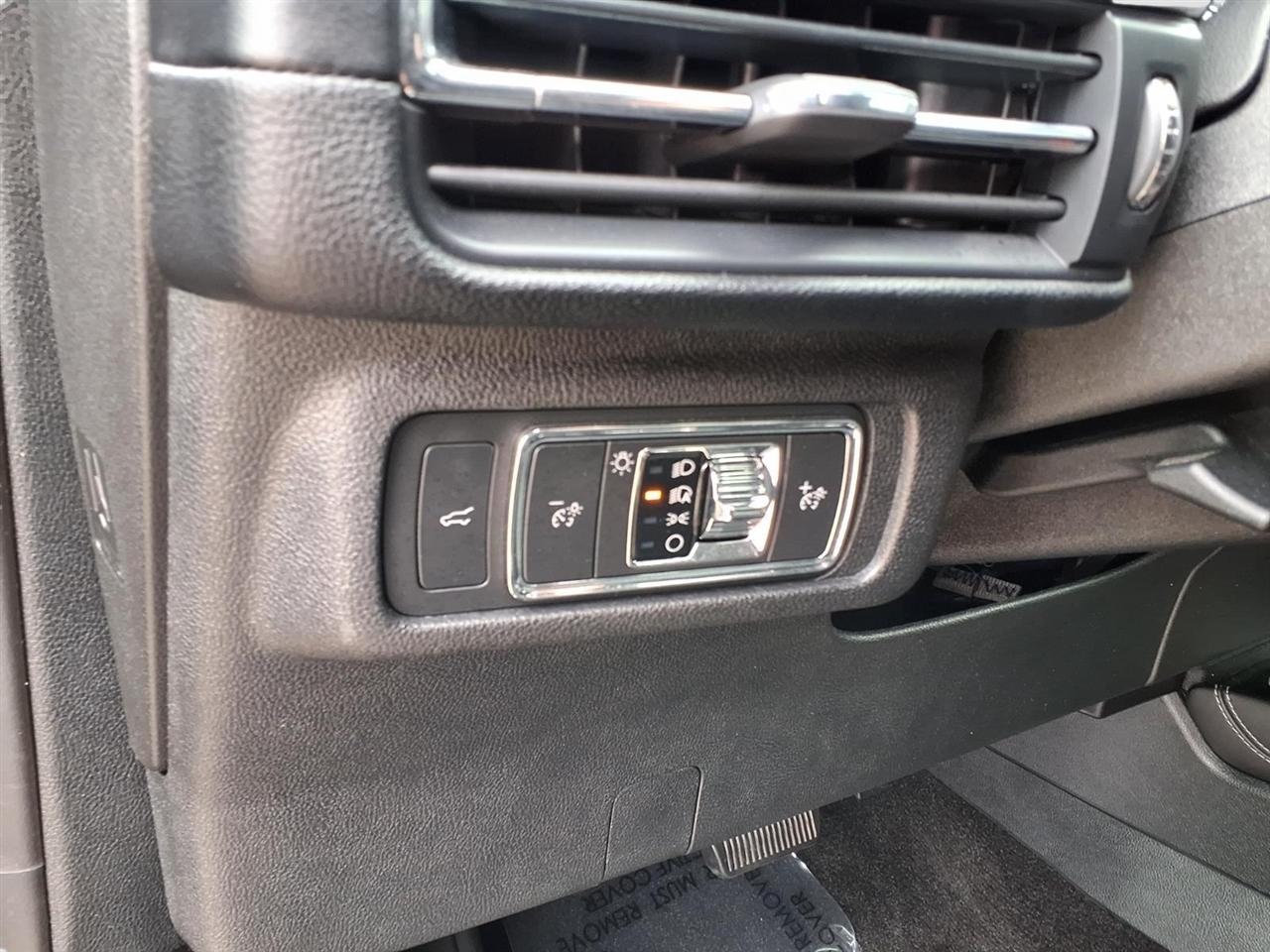 Lincoln Corsair Base 2020