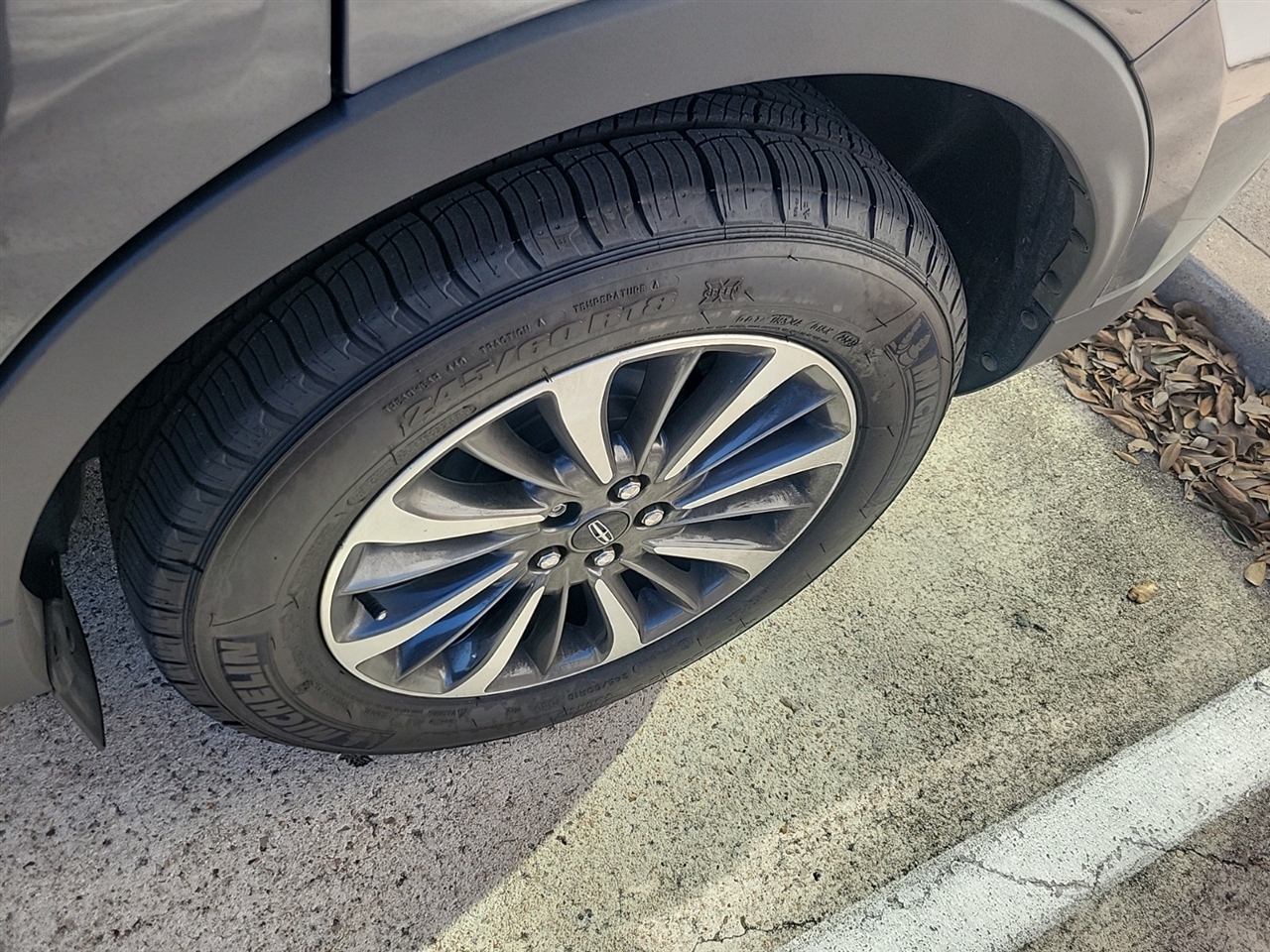 Lincoln Nautilus Base AWD 2023