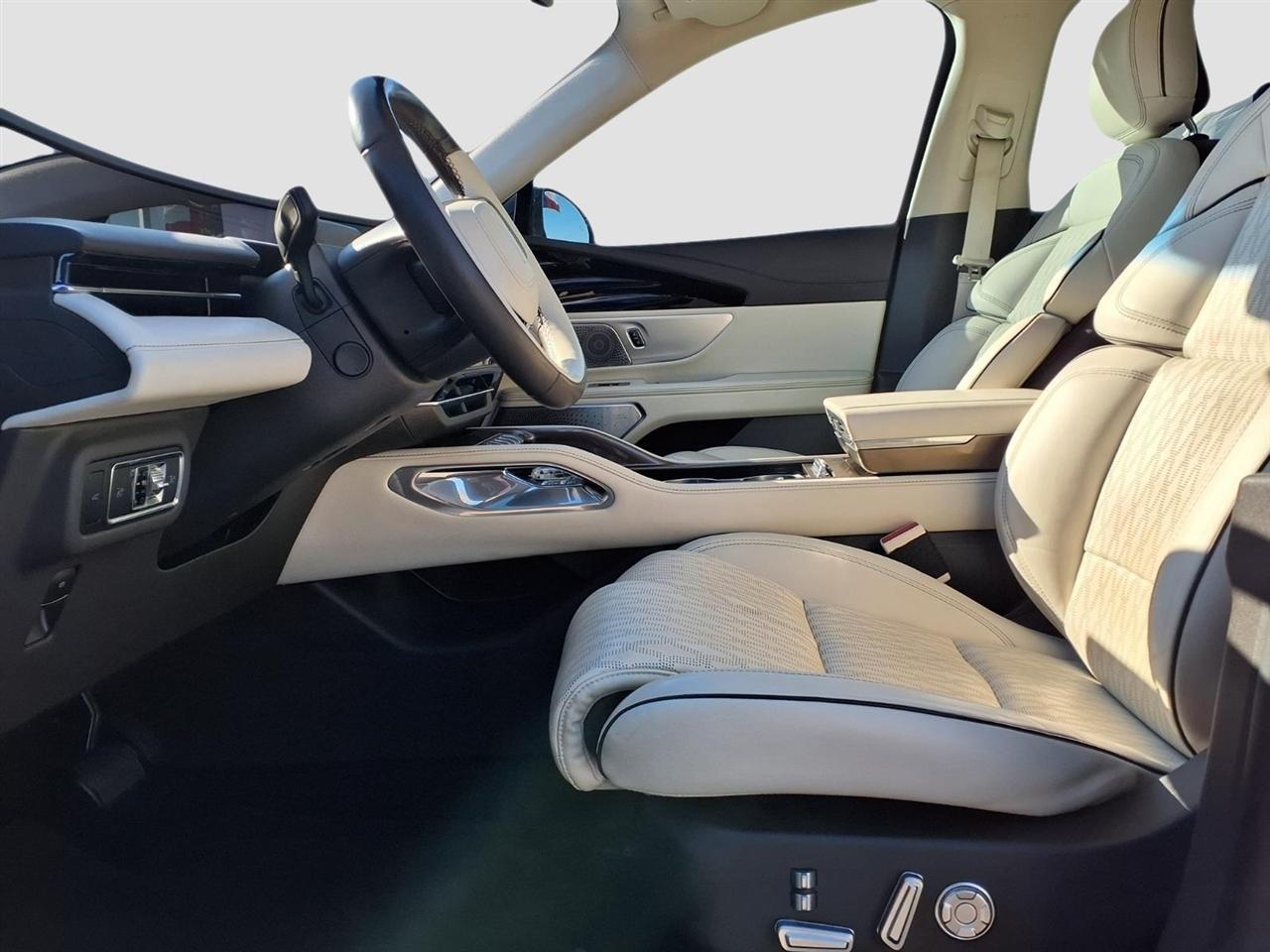 Lincoln Nautilus Black Label 2024