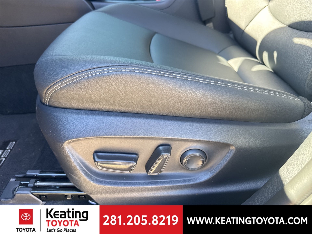 Toyota Corolla Cross XLE 2026