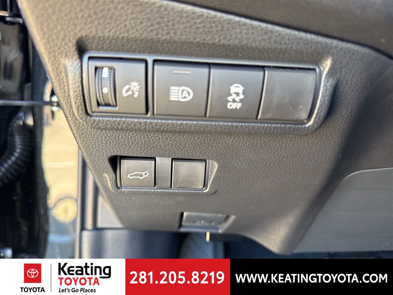 Toyota Corolla Cross XLE 2026