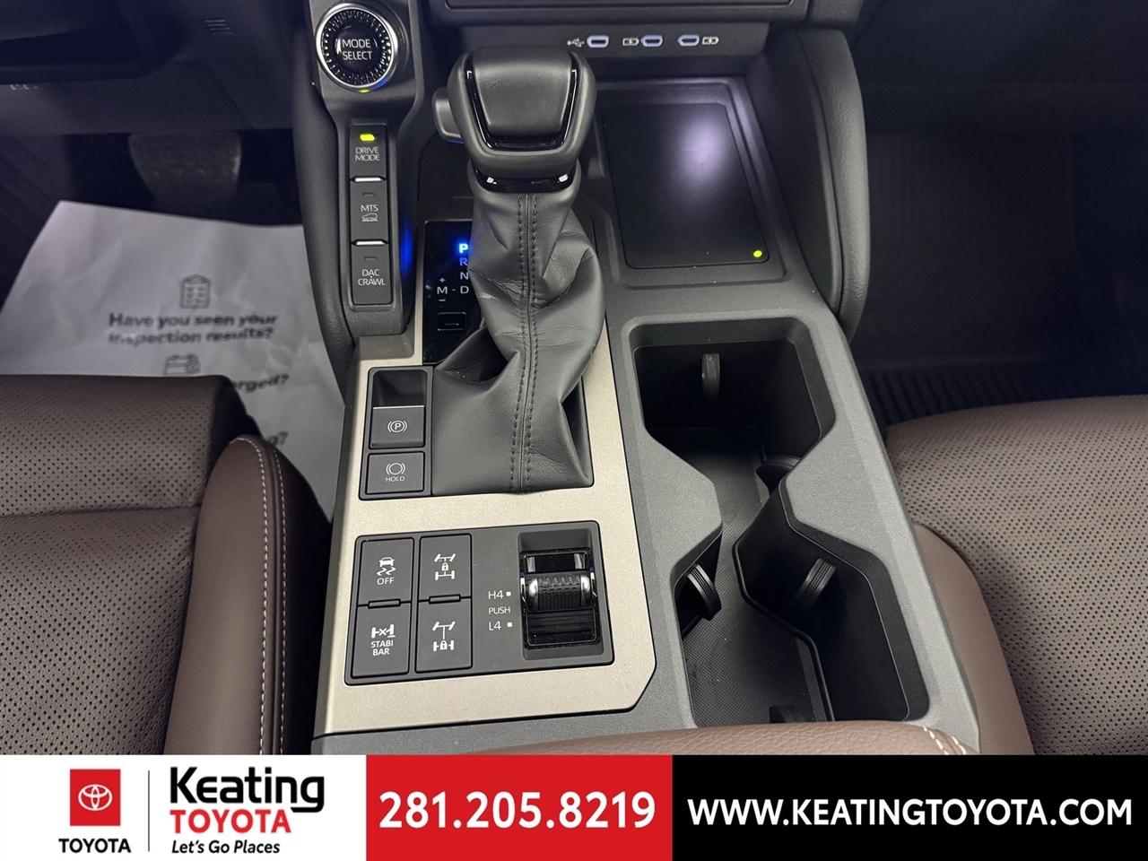 Toyota Land Cruiser Base 2025