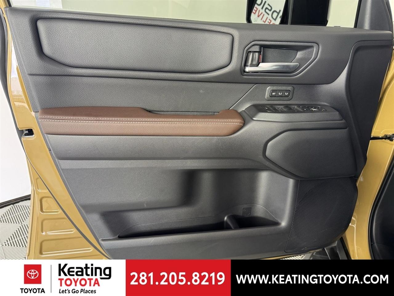 Toyota Land Cruiser Base 2025