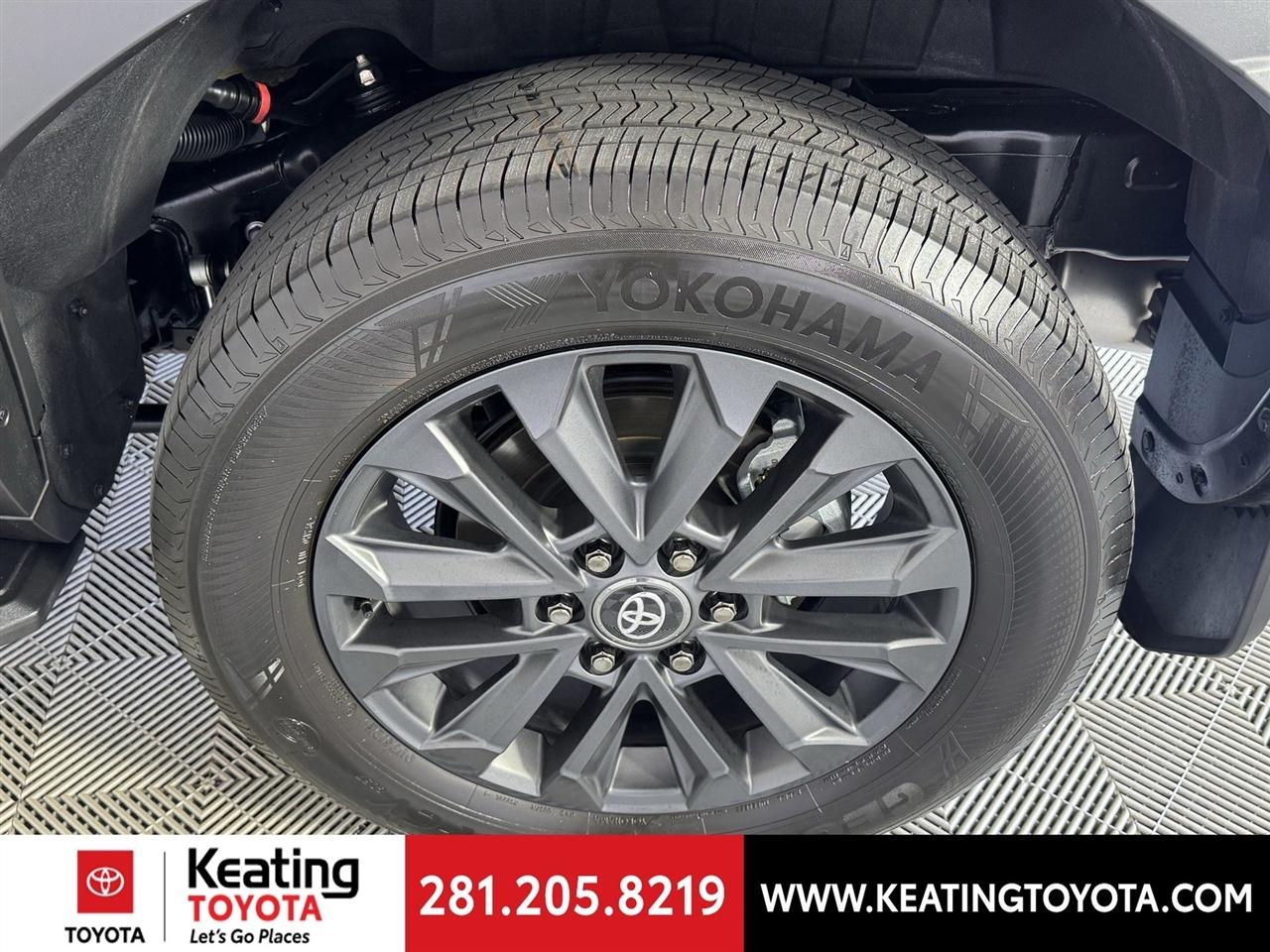 Toyota Land Cruiser Base 2025