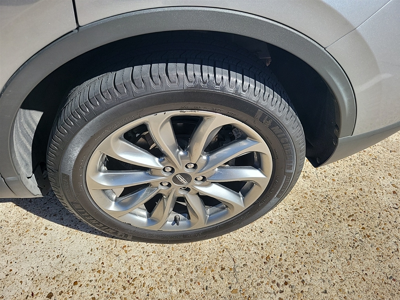 Lincoln Corsair Base 2021