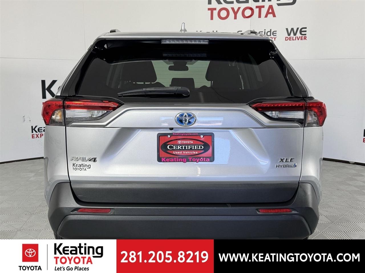 Toyota RAV4 Hybrid XLE 2021