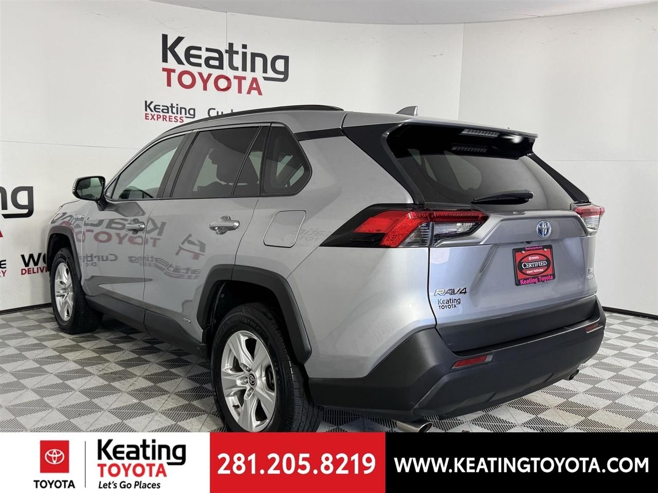 Toyota RAV4 Hybrid XLE 2021