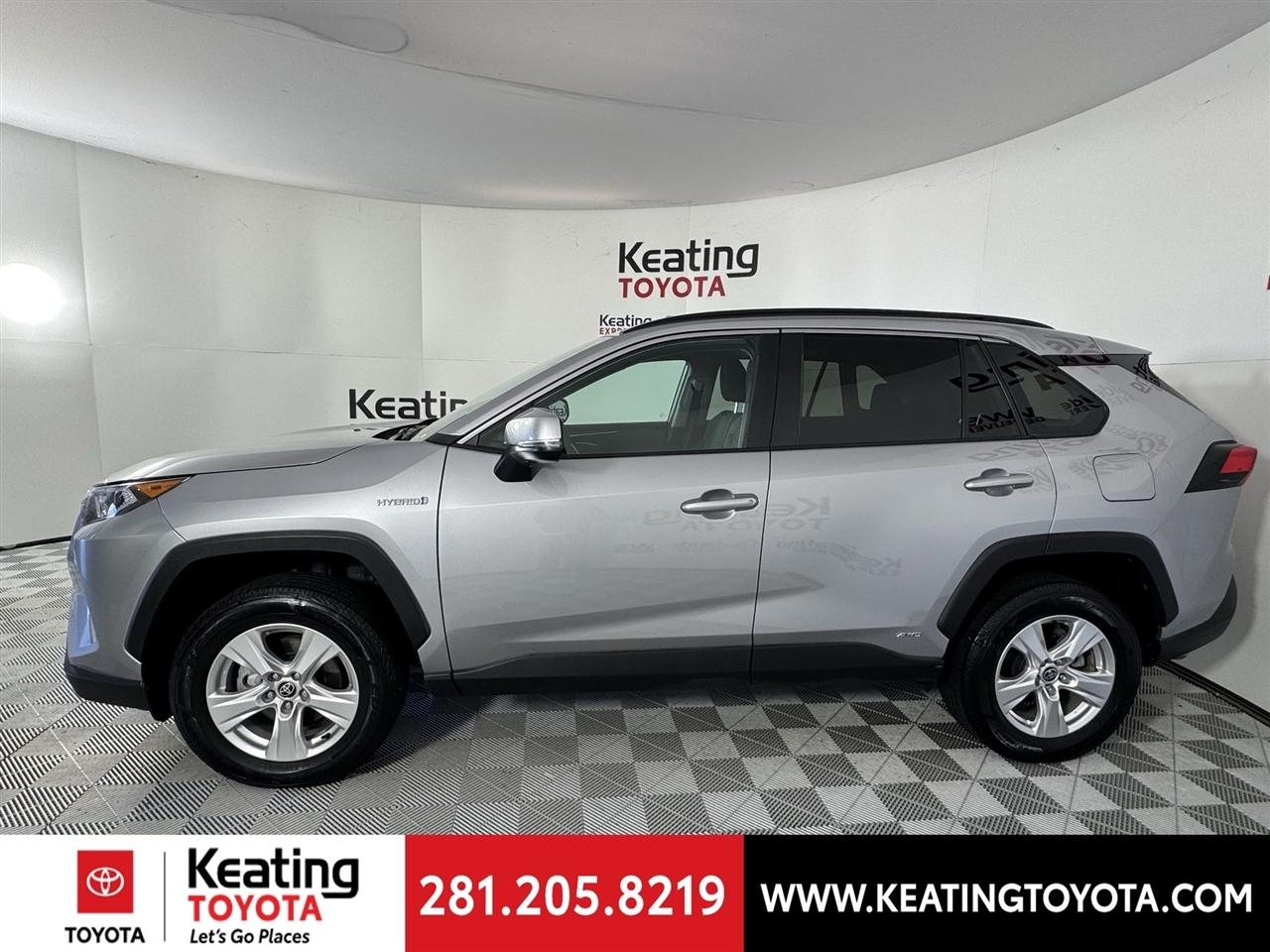 Toyota RAV4 Hybrid XLE 2021