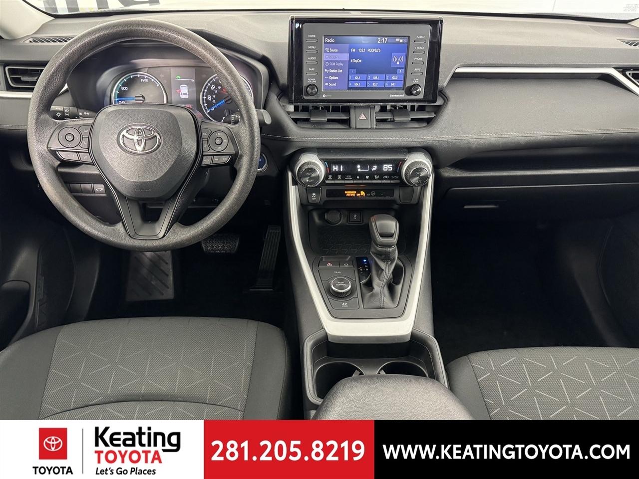 Toyota RAV4 Hybrid XLE 2021