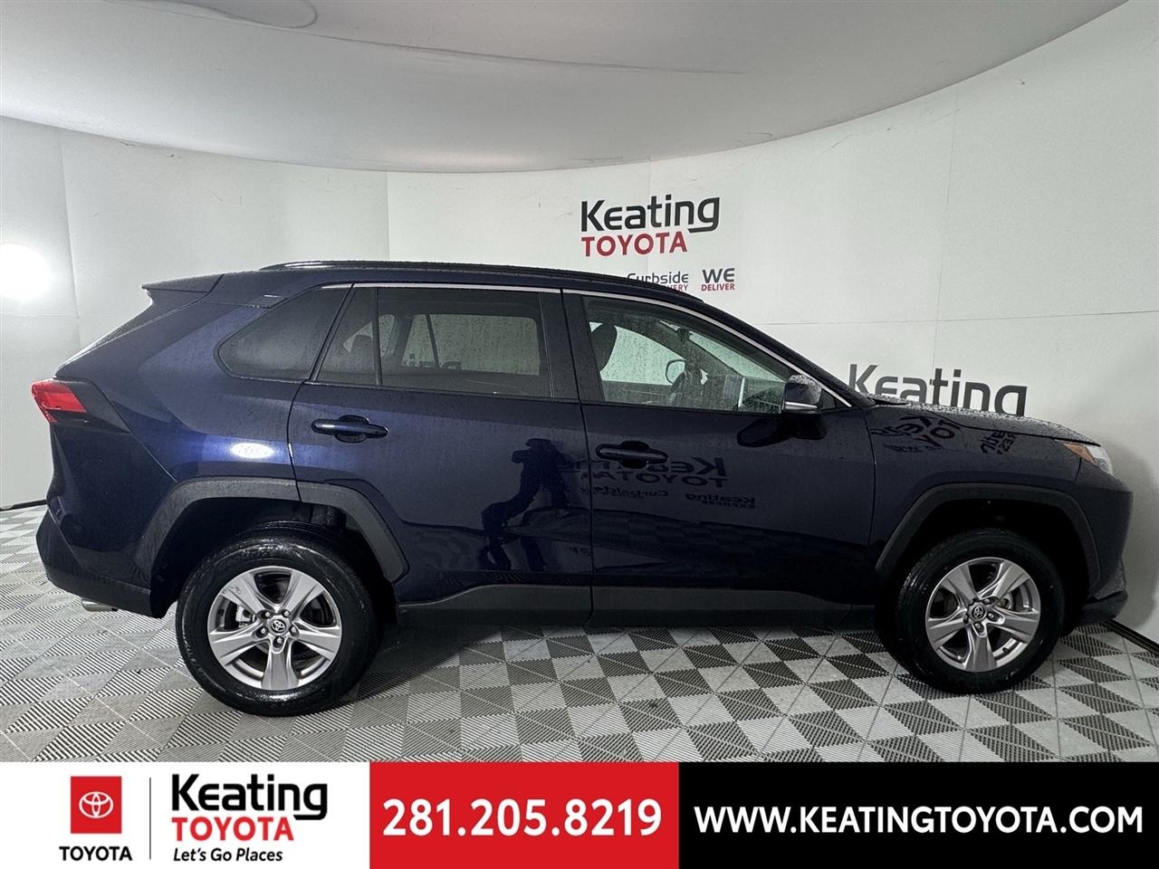 Toyota RAV4 XLE 2024