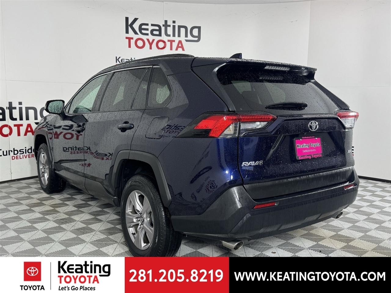 Toyota RAV4 XLE 2024