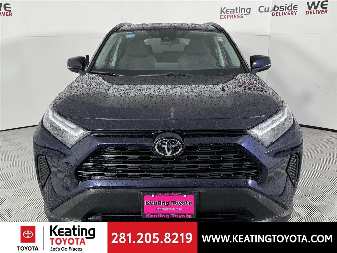 Toyota RAV4 XLE 2024