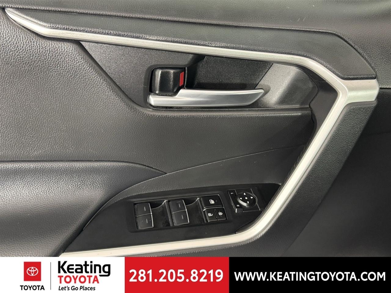 Toyota RAV4 XLE 2024