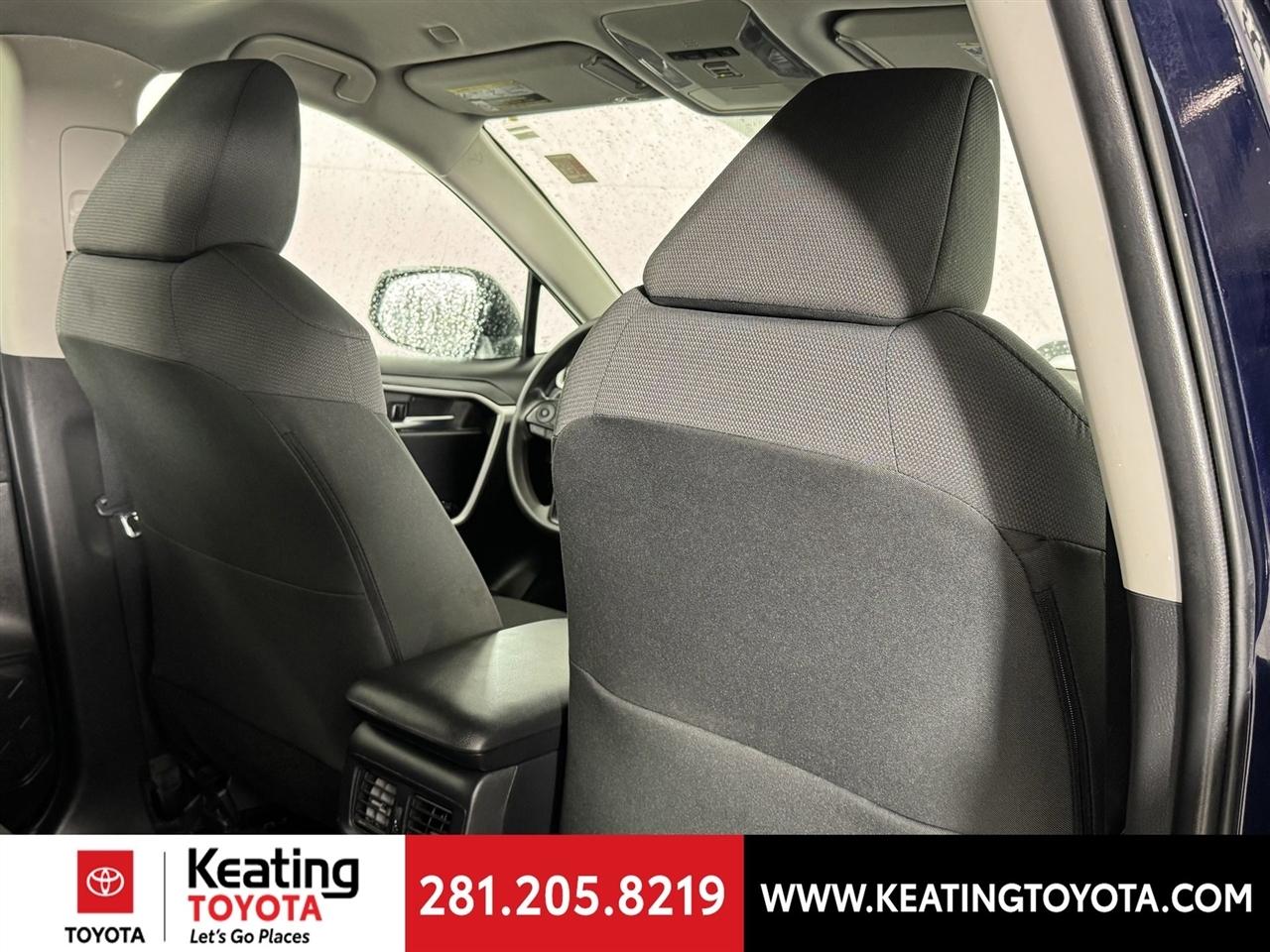 Toyota RAV4 XLE 2024