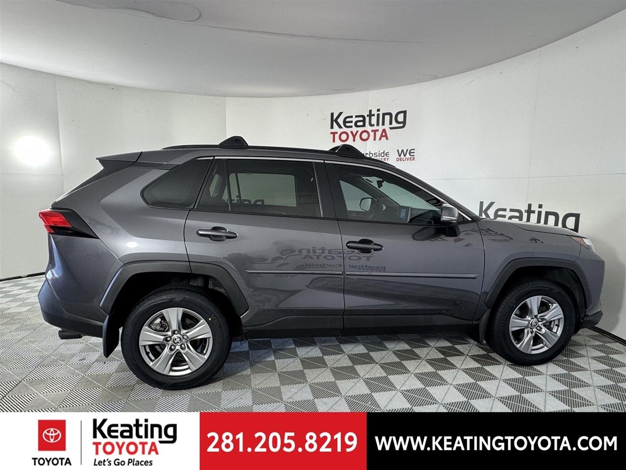 Toyota RAV4 XLE 2024