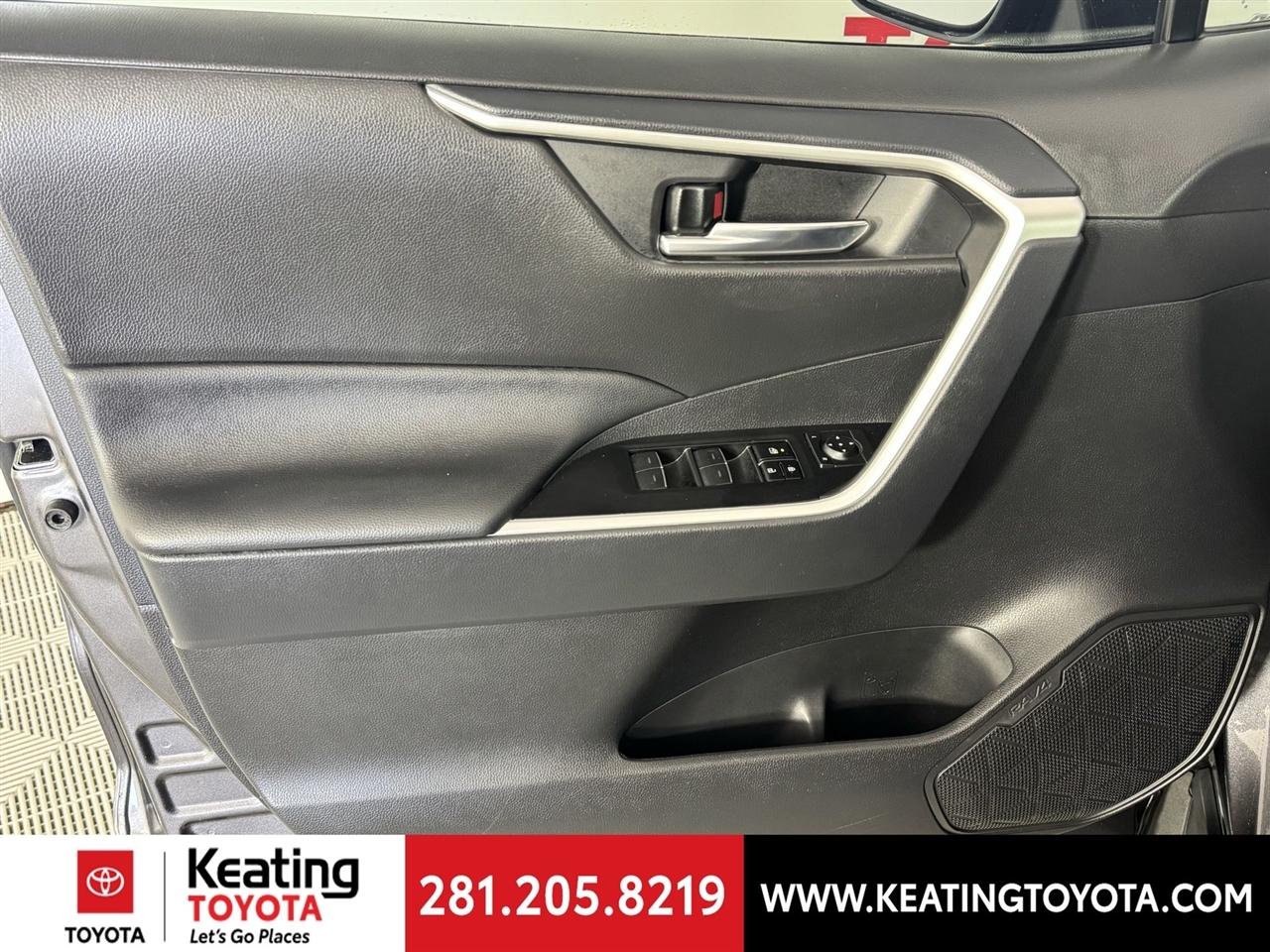 Toyota RAV4 XLE 2024