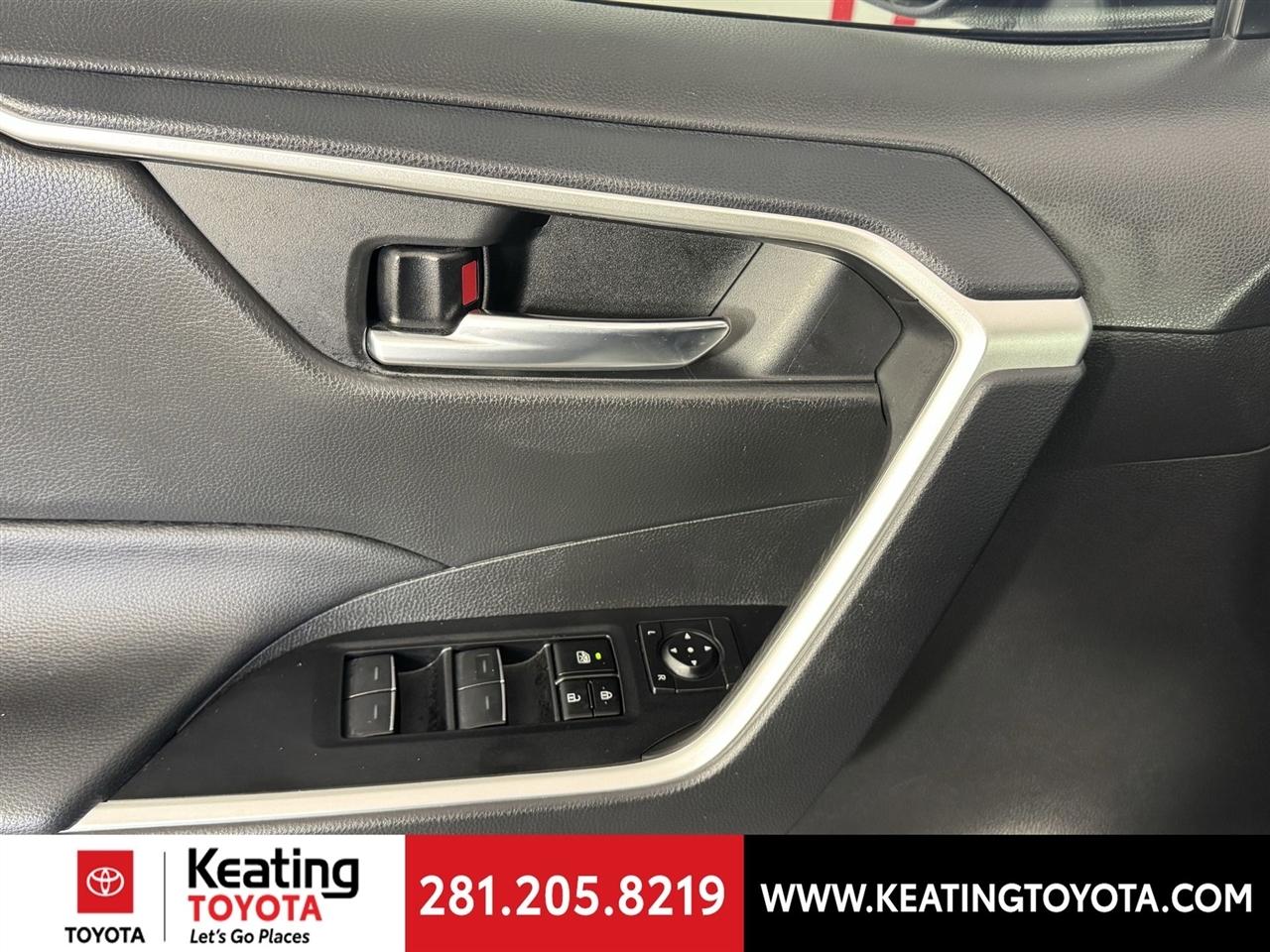 Toyota RAV4 XLE 2024