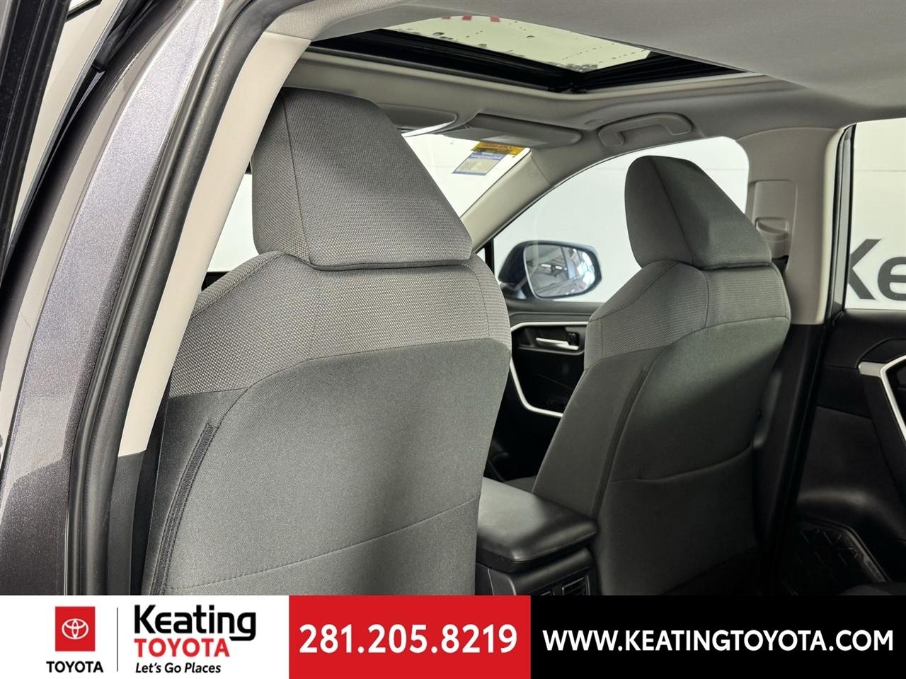 Toyota RAV4 XLE 2024