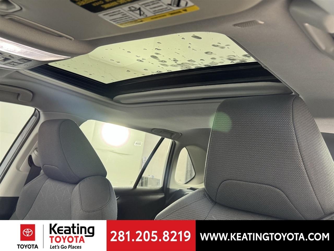 Toyota RAV4 XLE 2024