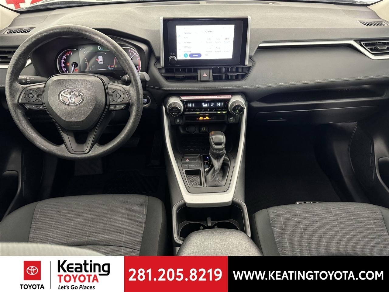 Toyota RAV4 XLE 2024