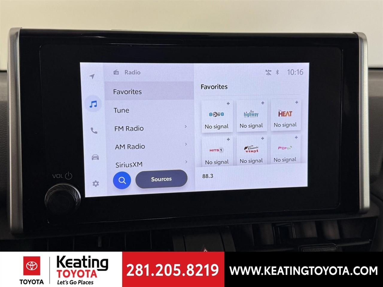 Toyota RAV4 XLE 2024