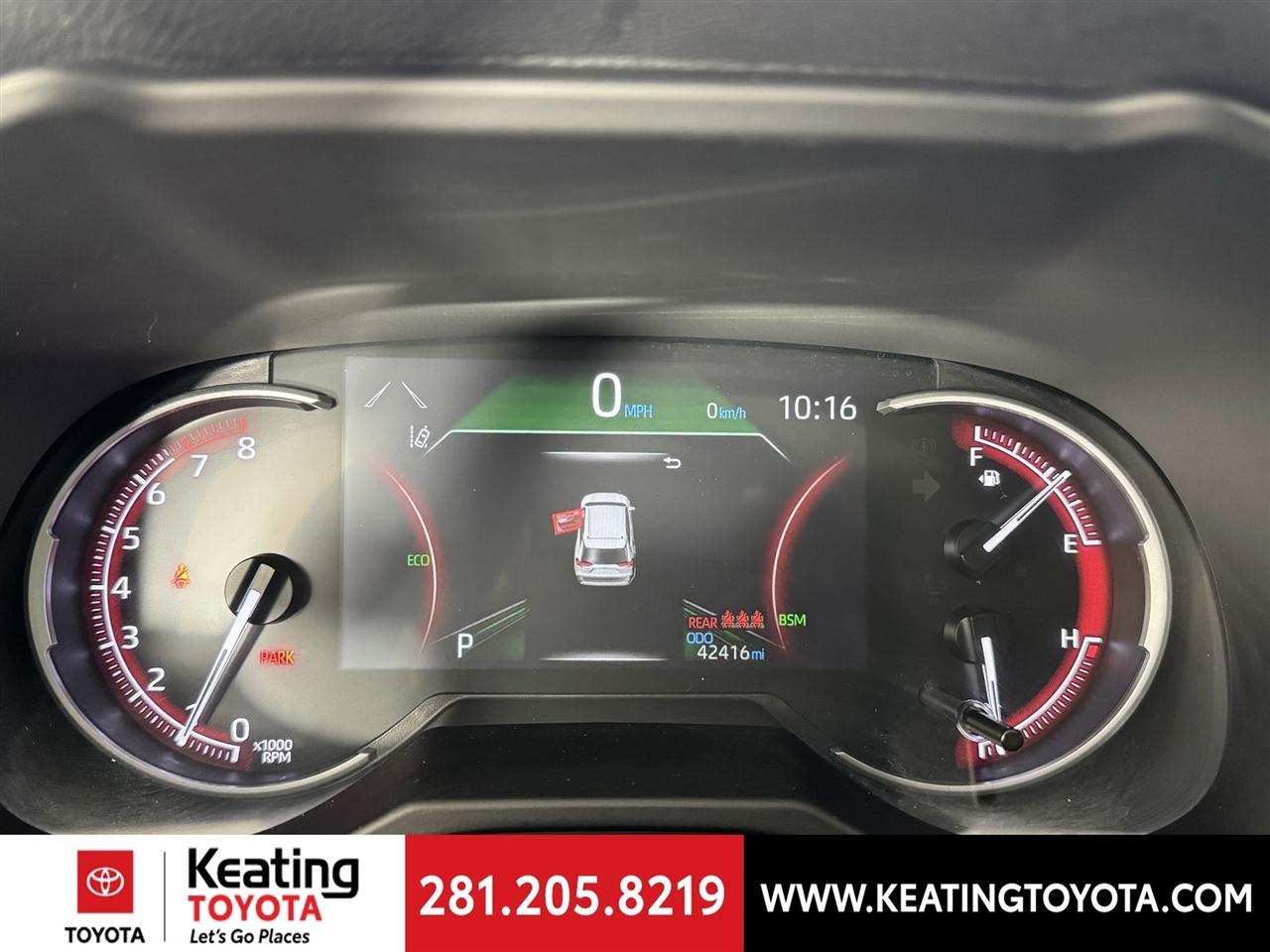 Toyota RAV4 XLE 2024