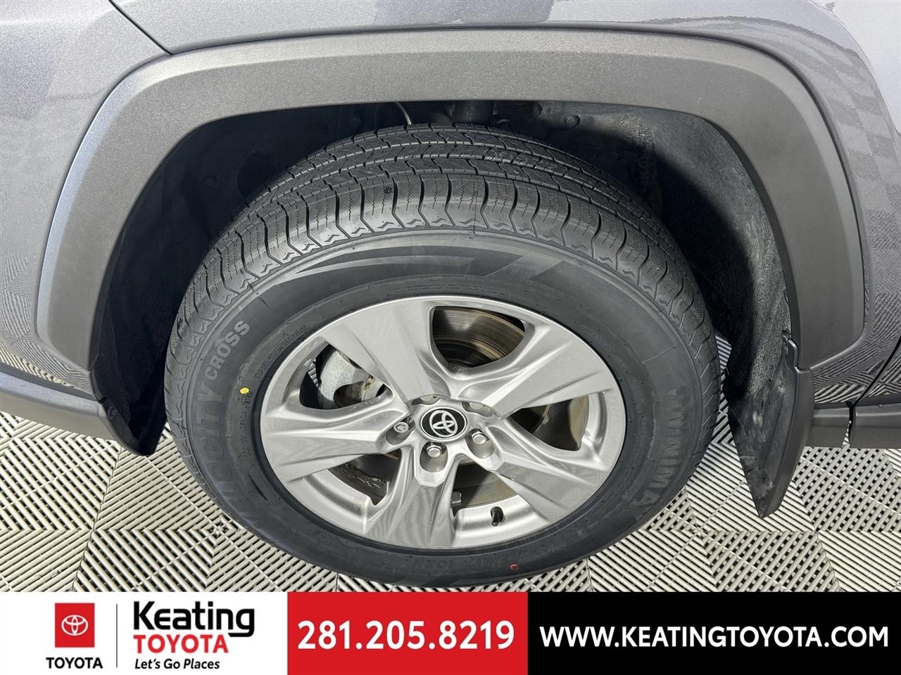 Toyota RAV4 XLE 2024