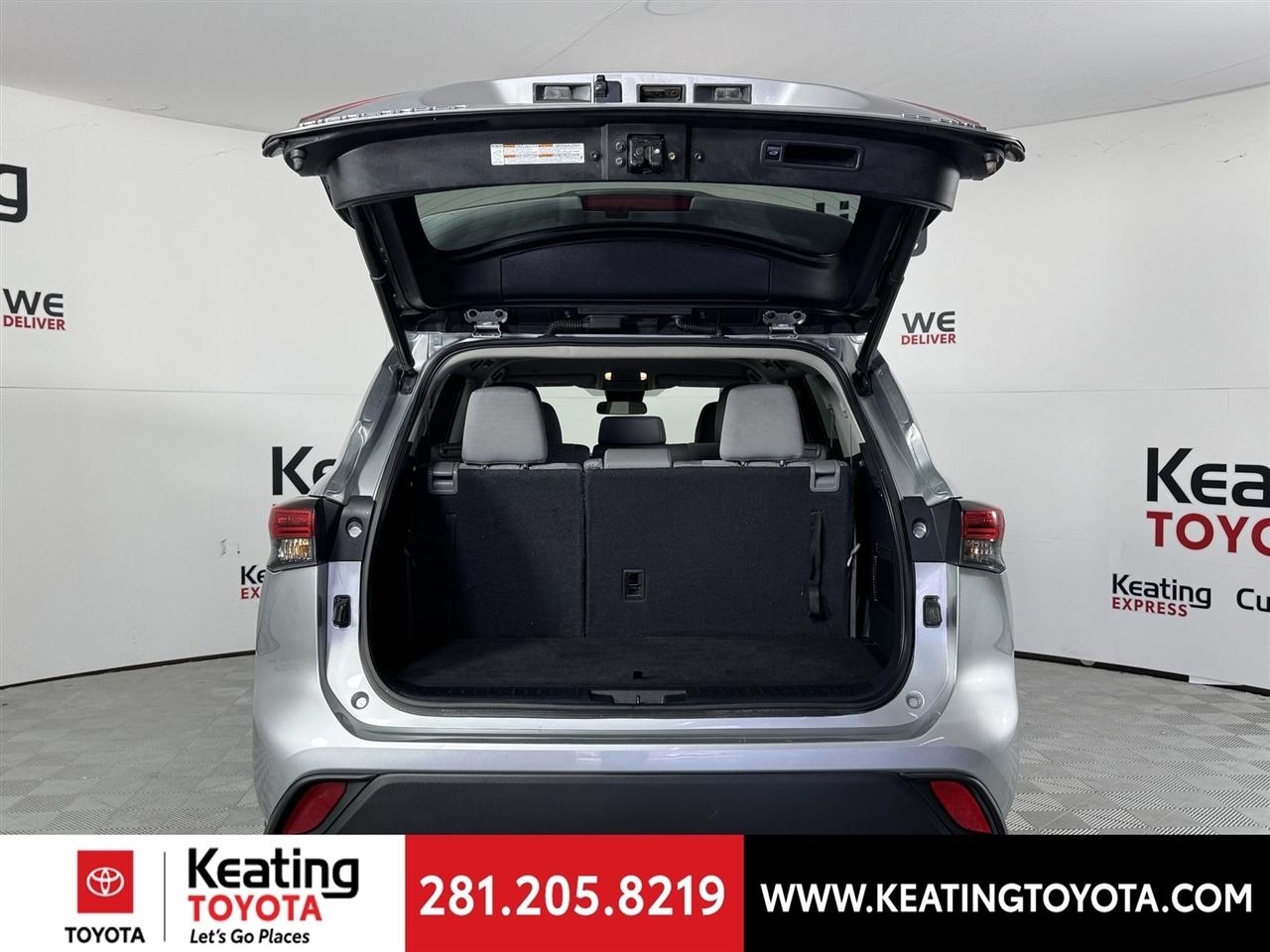 Toyota Highlander LE AWD V6 2022