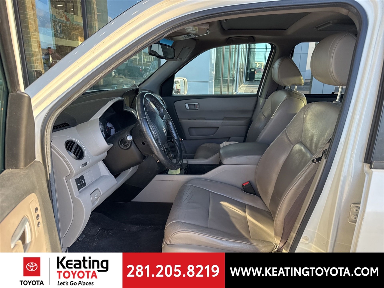 Honda Pilot Touring 2WD 5-Spd AT with DVD 2013