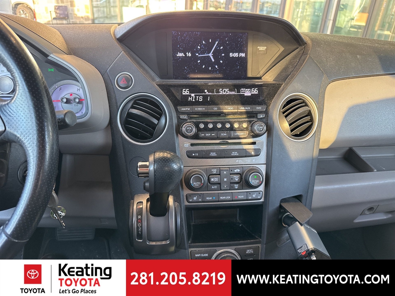 Honda Pilot Touring 2WD 5-Spd AT with DVD 2013