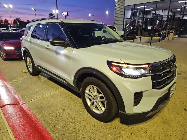 Ford Explorer Active 2025