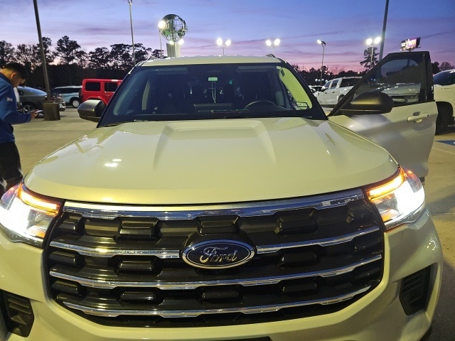 Ford Explorer Active 2025