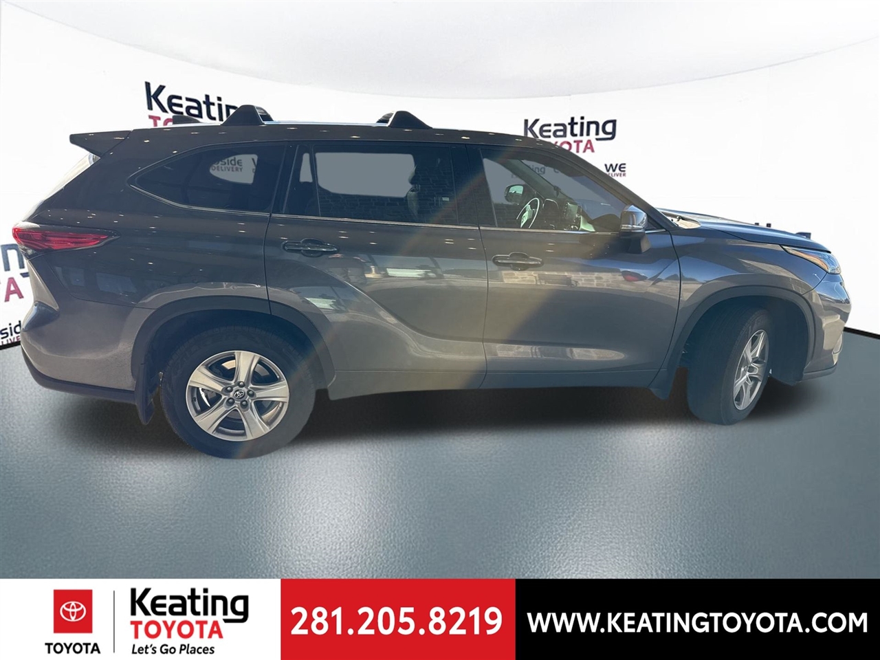 Toyota Highlander LE FWD V6 2021