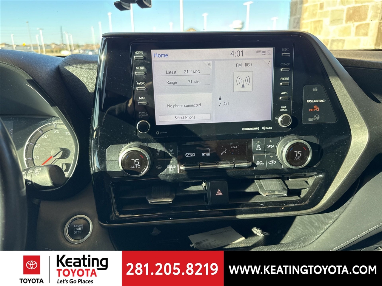 Toyota Highlander LE FWD V6 2021