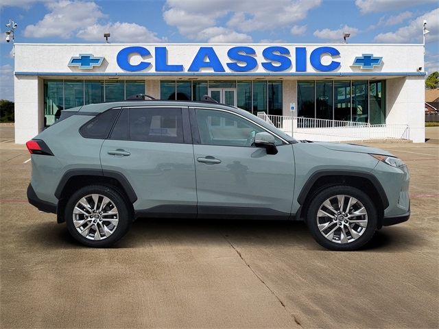 Toyota RAV4 XLE Premium AWD 2021