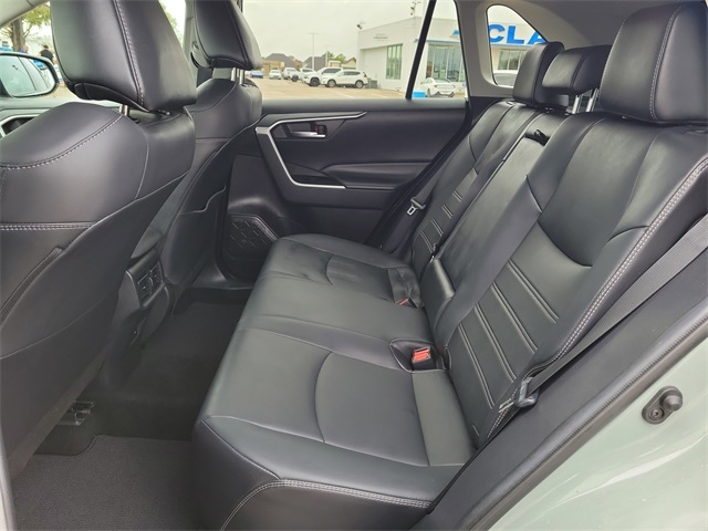 Toyota RAV4 XLE Premium AWD 2021