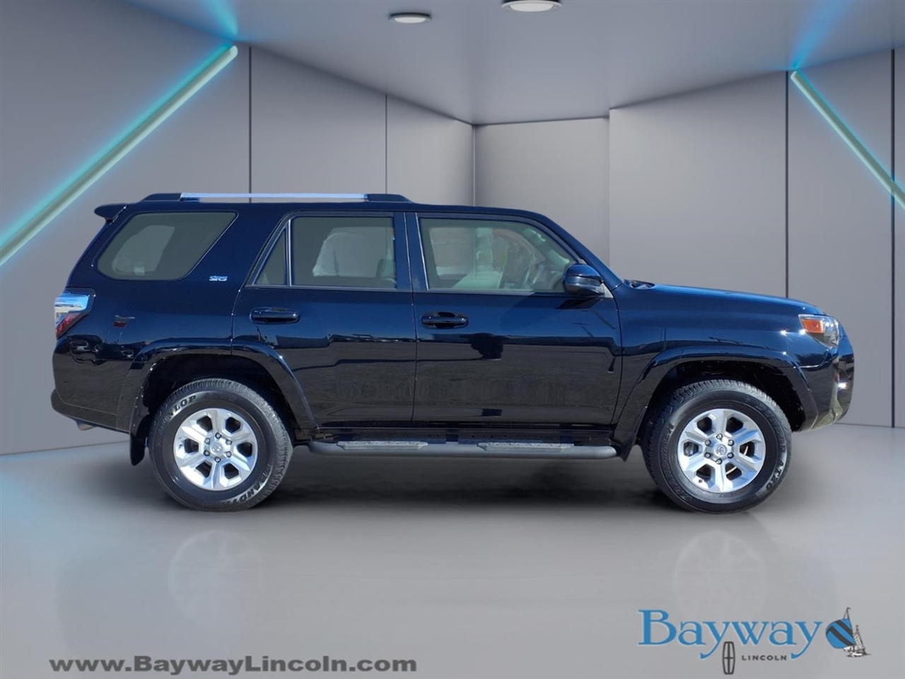 Toyota 4Runner SR5 4WD 2022
