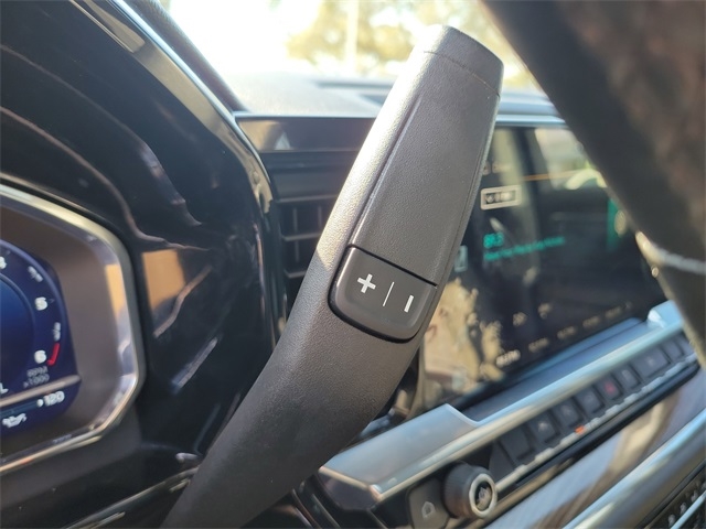 Chevrolet Silverado 1500 LT-L Crew Cab 4WD 2023