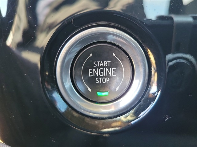 Chevrolet Silverado 1500 LT-L Crew Cab 4WD 2023