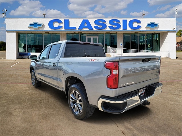 Chevrolet Silverado 1500 LT-L Crew Cab 4WD 2023